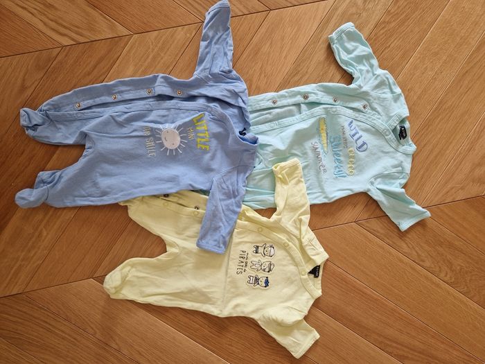 5 bodies 1 mois 3 pyjama 1 mois - photo numéro 3