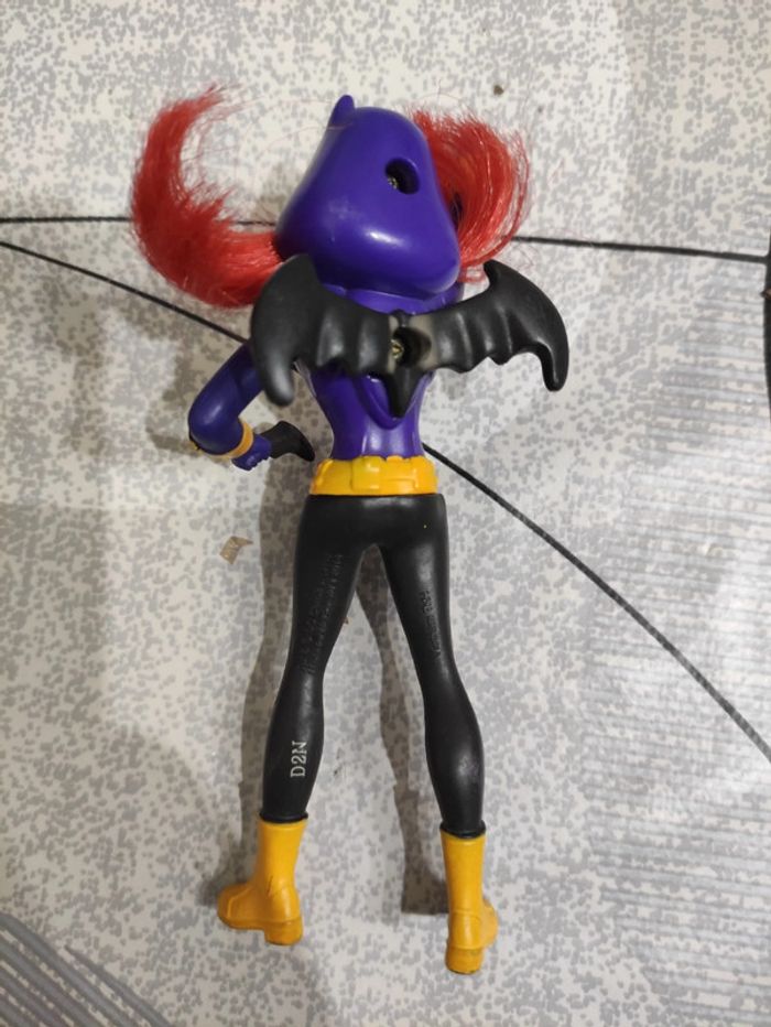 McDonald's 2016 figurine Batgirl figurine - photo numéro 2