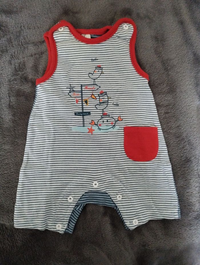 Lot barboteuses à la 1 mois - photo numéro 2