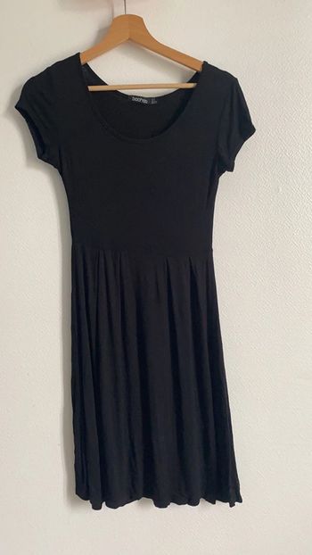 Petite robe noire boohoo