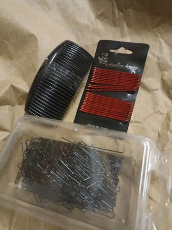 Accessoire cheveux, épingles et peignes