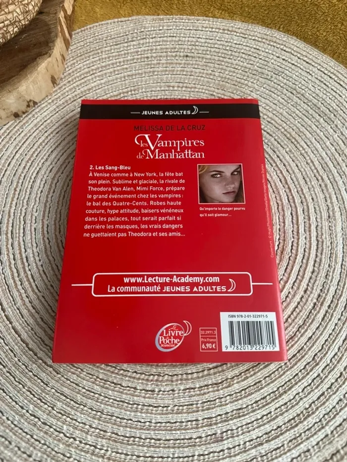 Livre Les Sang-Bleu - photo numéro 2
