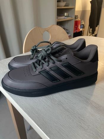 adidas courtblock 