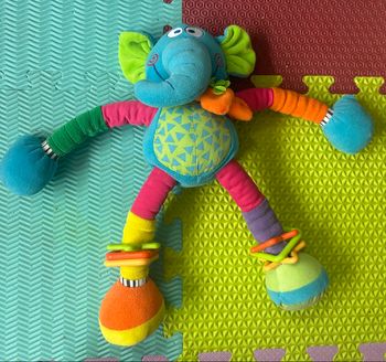 Peluche éléphant bébé