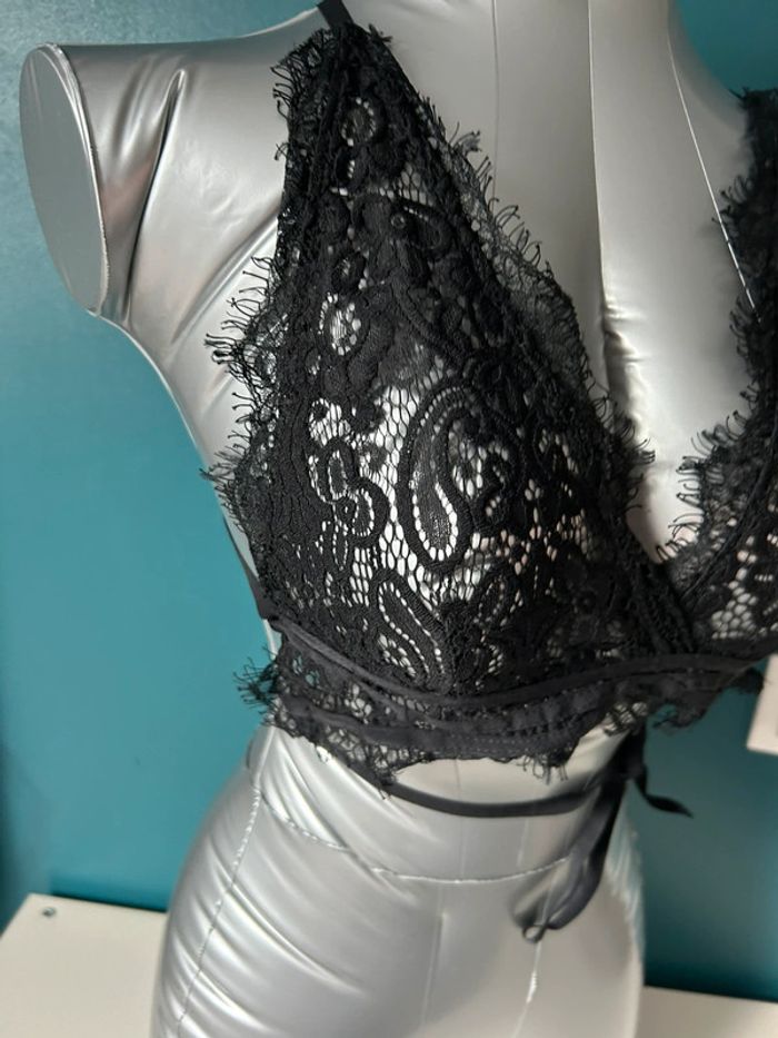 Brassière noire avec dentelle - taille M\L - photo numéro 2