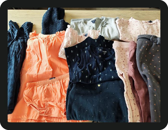 Lot de 13 vetements fille 18 mois
