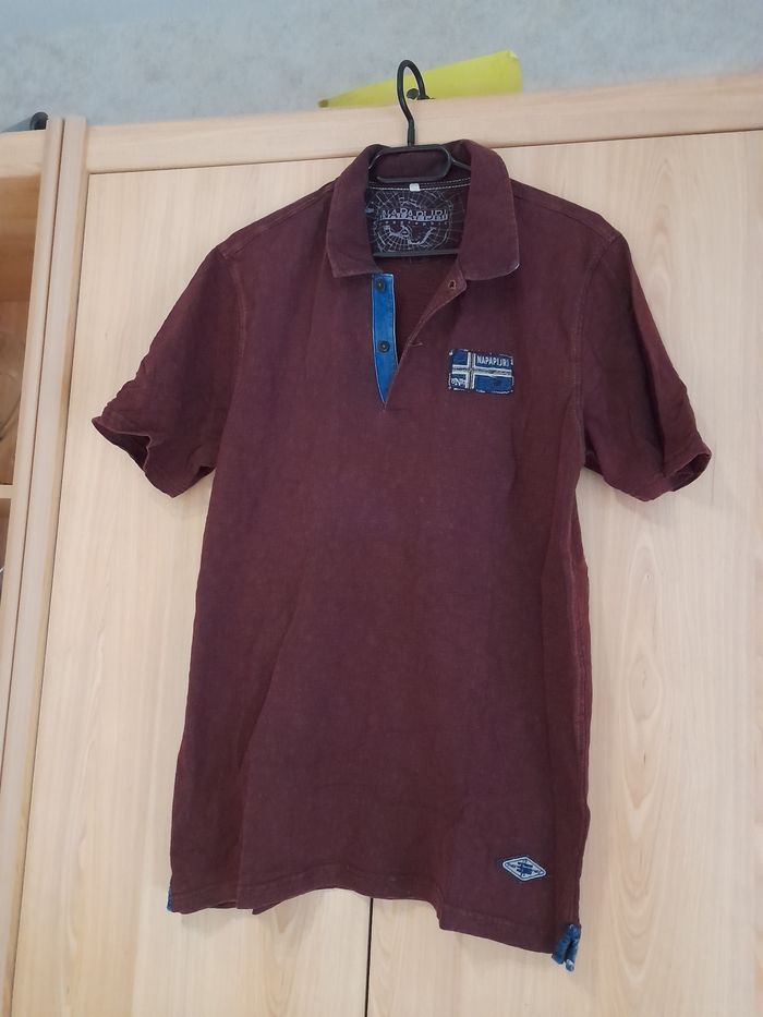 Polo manches courtes Napapijri Taille M état neuf