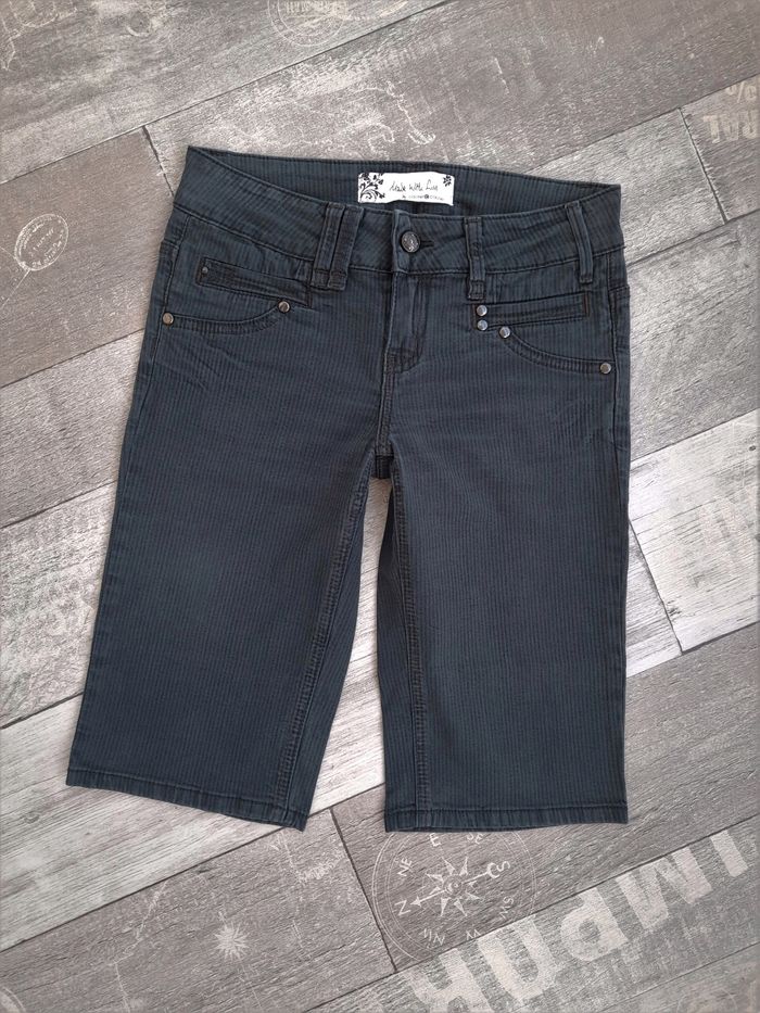 Bermuda noir à rayures grises - Cache Cache