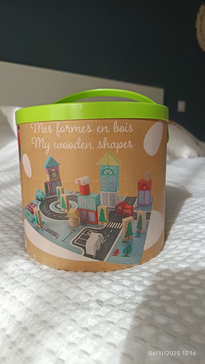 Jouet premier âge en bois