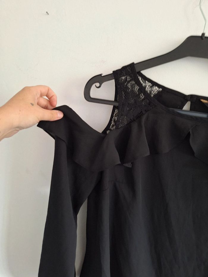 Blouse avec épaules dénudé 40 - photo numéro 2