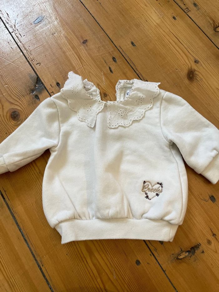 Pull 3 mois neuf avec col dentelle
