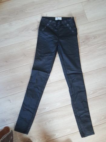 pantalon Pull & Bear  taille 36