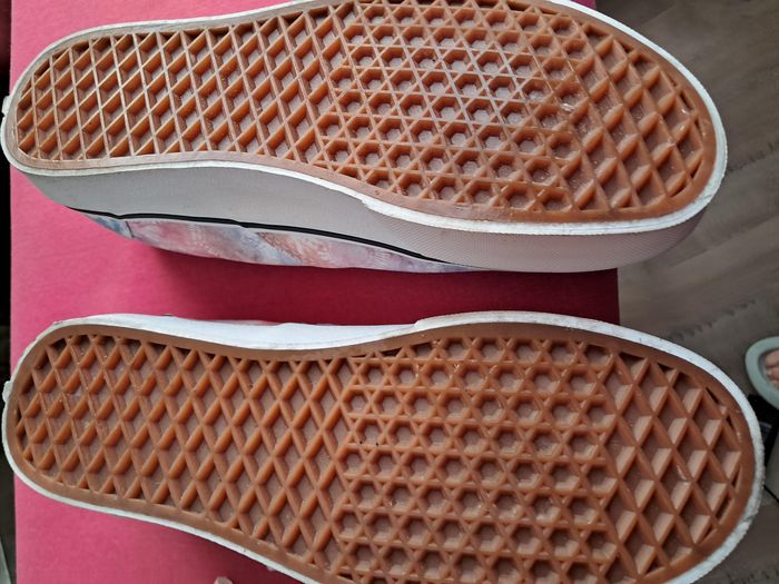 vans baskets neuves 39 - photo numéro 3