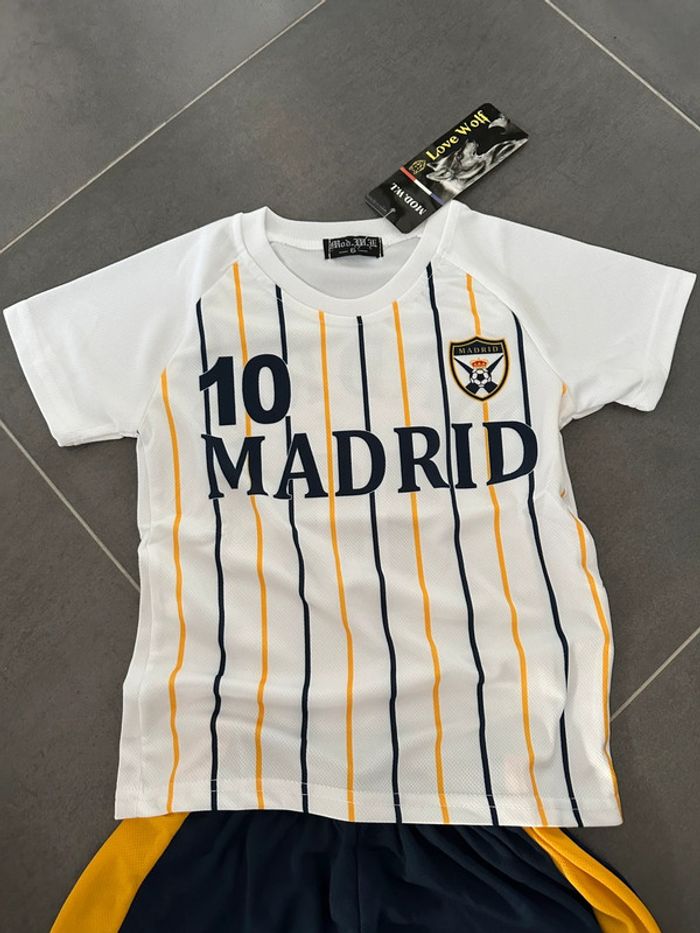 Ensemble, T-shirt, plus short, enfants - photo numéro 2