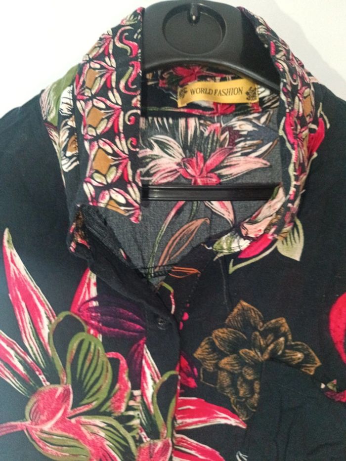 Blouse fleur - photo numéro 2