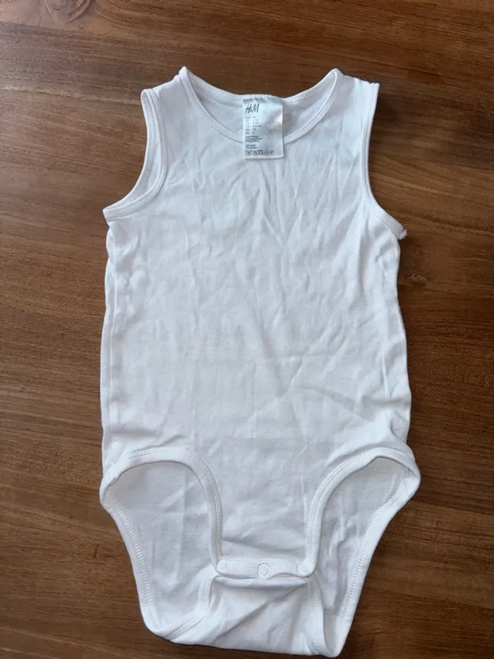 Lot de bodies 2/3 ans petit bateau et H&M - photo numéro 9