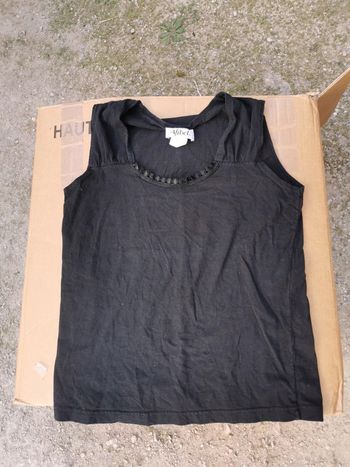 Débardeur col dentelle 38/40