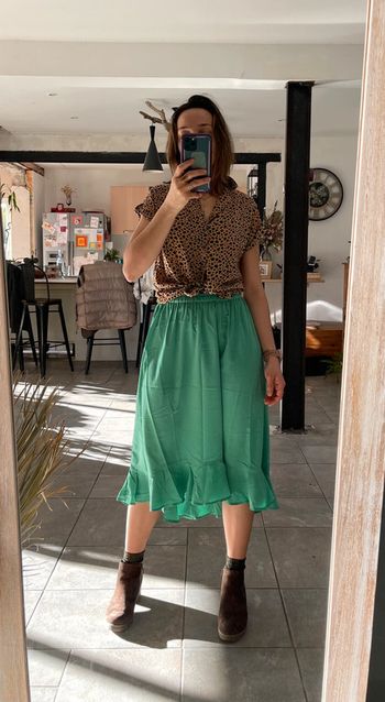 jupe verte légère asymétrique