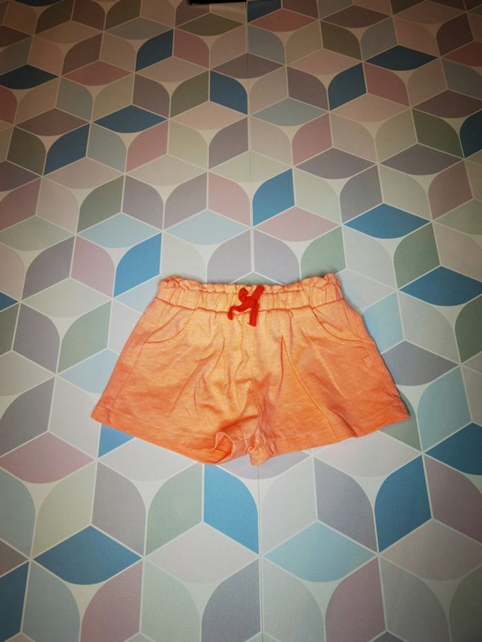 D3139 - short fille 18 mois