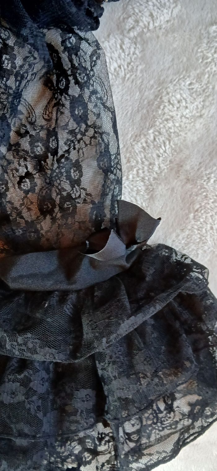 Robe noire dentelle et noeuds 38/40 - photo numéro 7