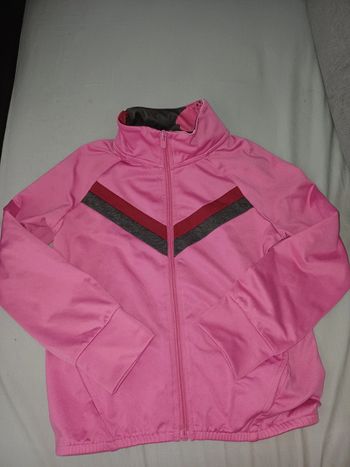 Superbe veste de jogging 8 ans fille