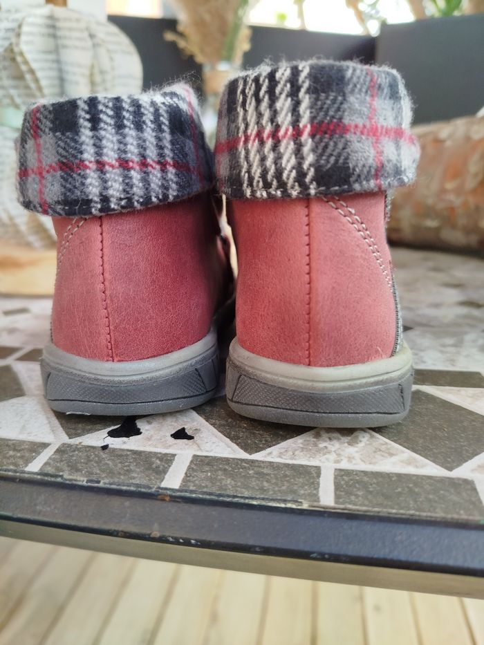 Lot de chaussures pour bébé - photo numéro 3