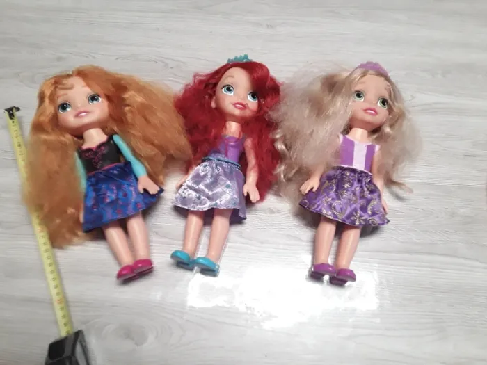 Lot 3 poupées Anna, Ariel et Raiponce