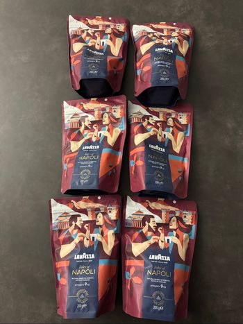 Lot de 1,2 kg cafe moulu Lavazza tales of Napoli intensité 9/10 - Neuf