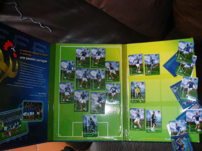 Magnets de foot avec album - photo numéro 2