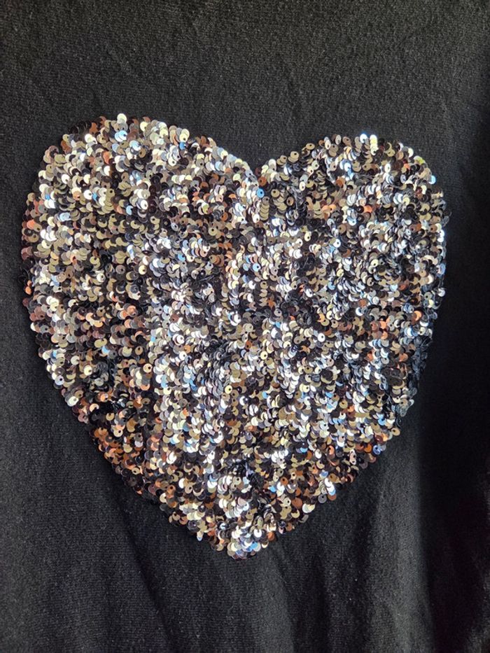 Tunique noire à sequins coeur - via code - taille m - photo numéro 2