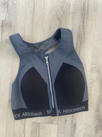 Brassière shock absorber