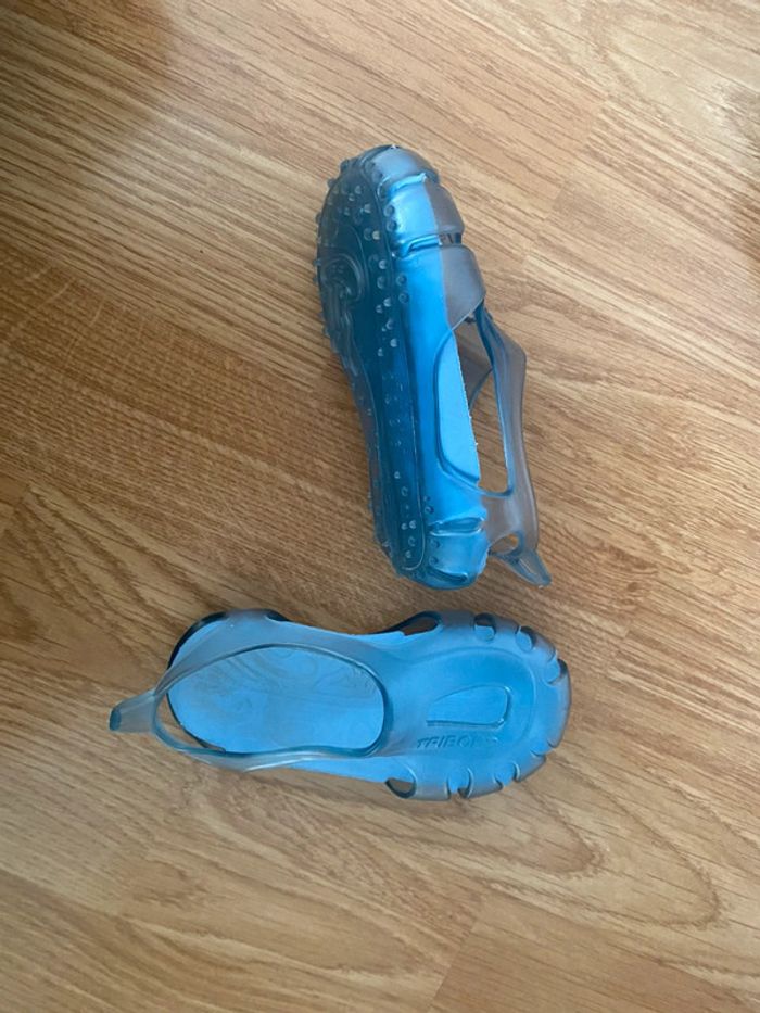 Chaussures de plage/mer/piscine enfant taille 21 marque tribord