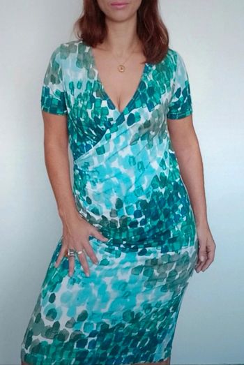 Robe d été mi longue cache cœur colorée taille 42