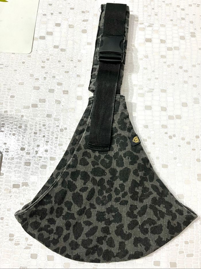 Porte bébé wildride léopard - photo numéro 2