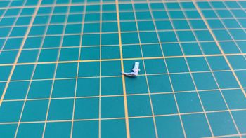 Poignée porte arrière gauche pièce détachée miniature 1/18 Citroën traction 15cv 1952 Maisto #B36