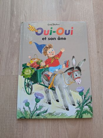 Livre Oui Oui et son âne