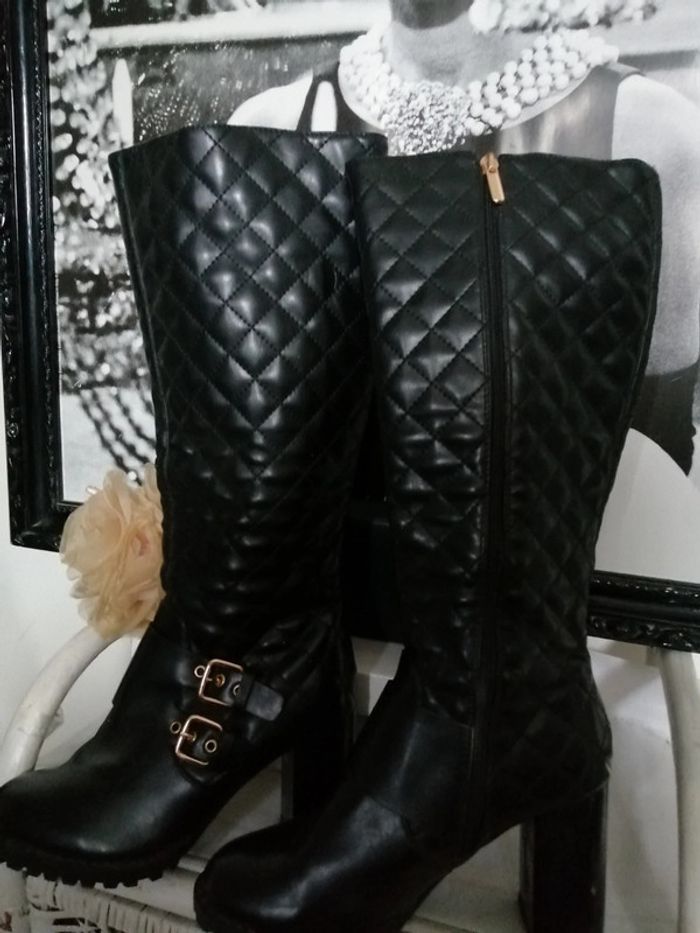 Bottes 38. Matelassées - photo numéro 5