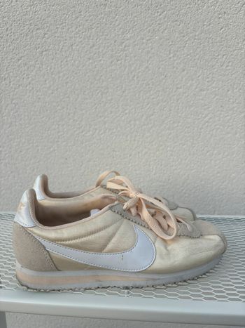 Paire de Nike Cortez
