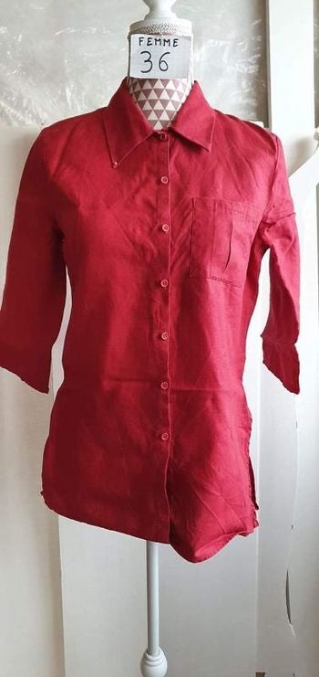 Veste, en lin, rouge,comme neuf, longueur 67cm,marque Terre et mer =10€