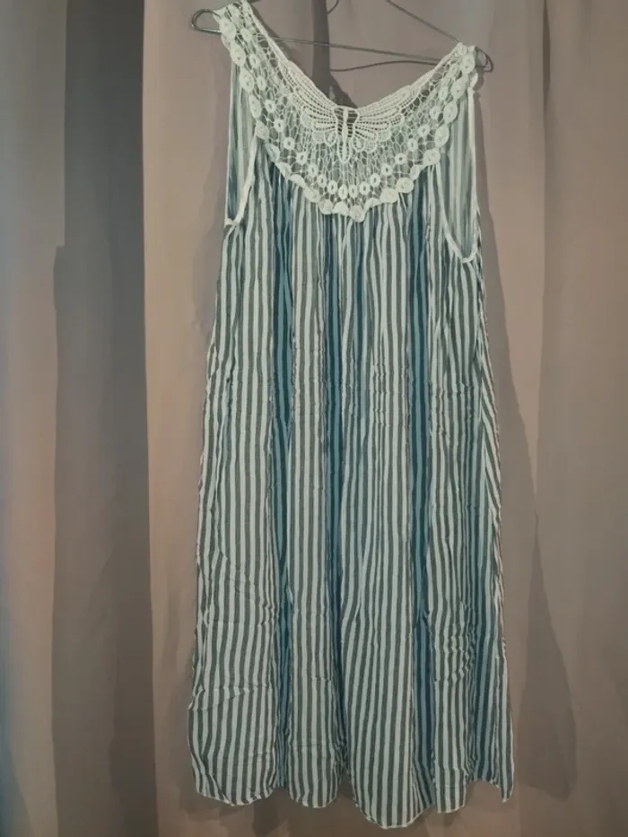 Robe bleu blanc taille 42/44 - photo numéro 2