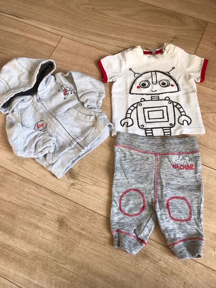 Ensemble pantalon t-shirt