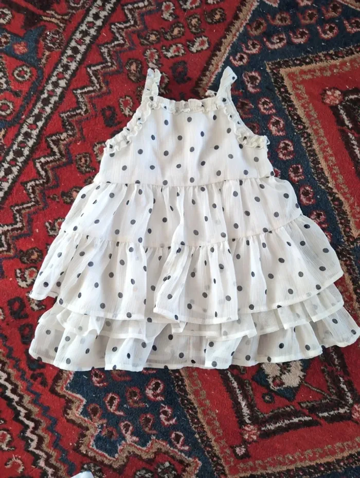Robe à volant Benetton 2 ans - photo numéro 2