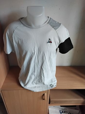T-shirt  le coq sportif  couleur blanc et gris taille S