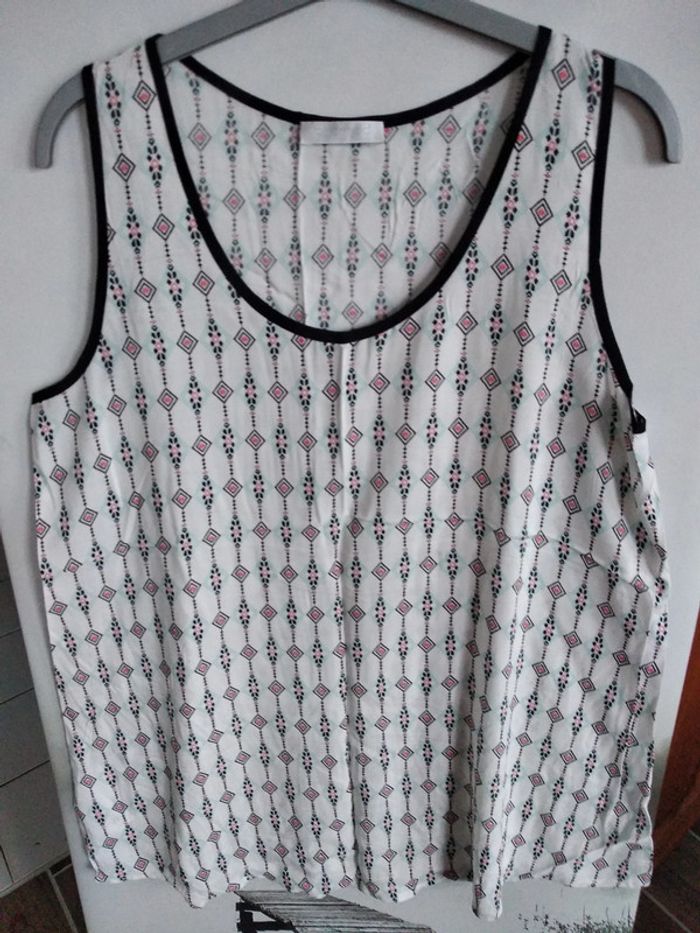 Blouse sans manche de chez Promod