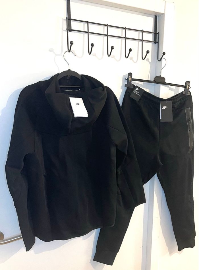 Nike Tech Fleece noir – Ensemble complet – Taille M – Neuf avec étiquette - photo numéro 2