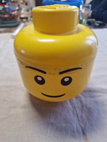 Tête de rangement lego 