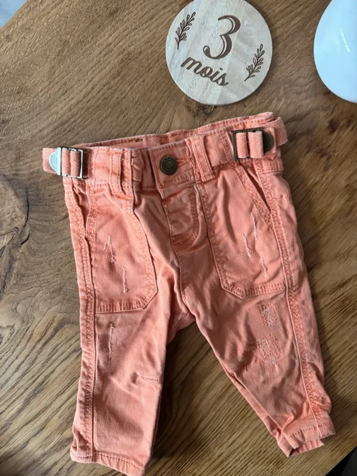 Jean orange 3 mois