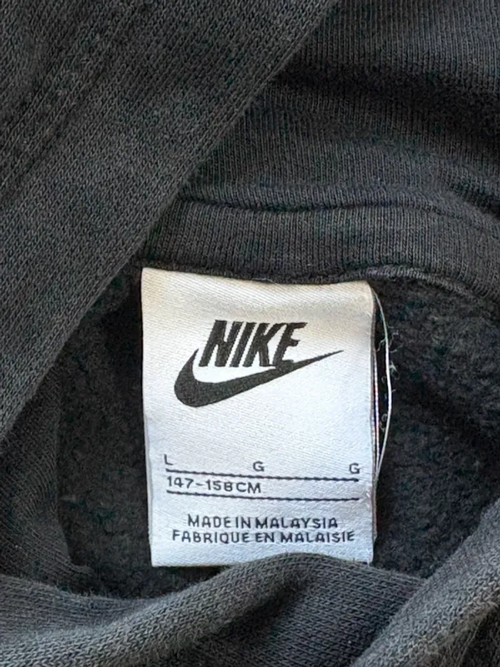 Pull Nike enfant T.147/158 TB etat - photo numéro 2