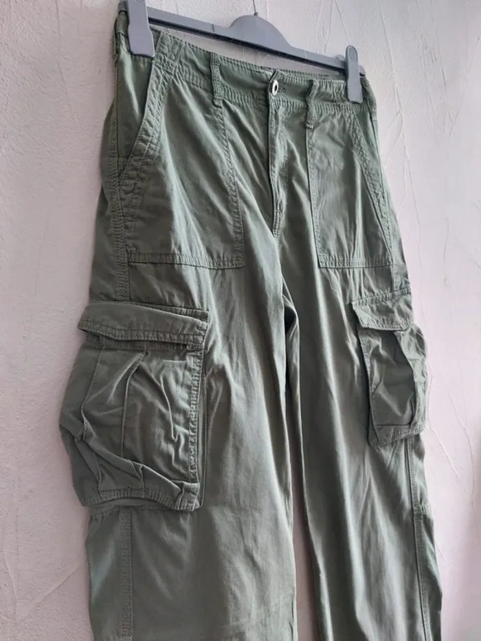 Pantalon cargo straight vert Taille 36 Bershka - photo numéro 4
