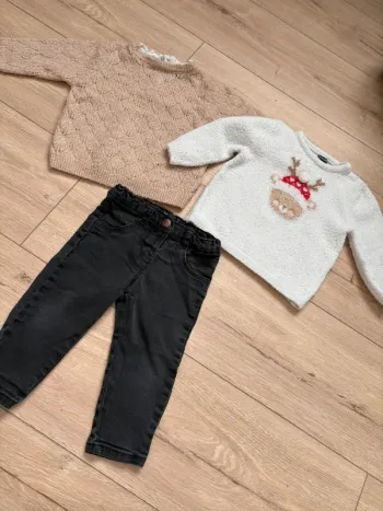 Lot jean réglable et 2 pulls Kiabi hiver Rennes Noël  12 mois